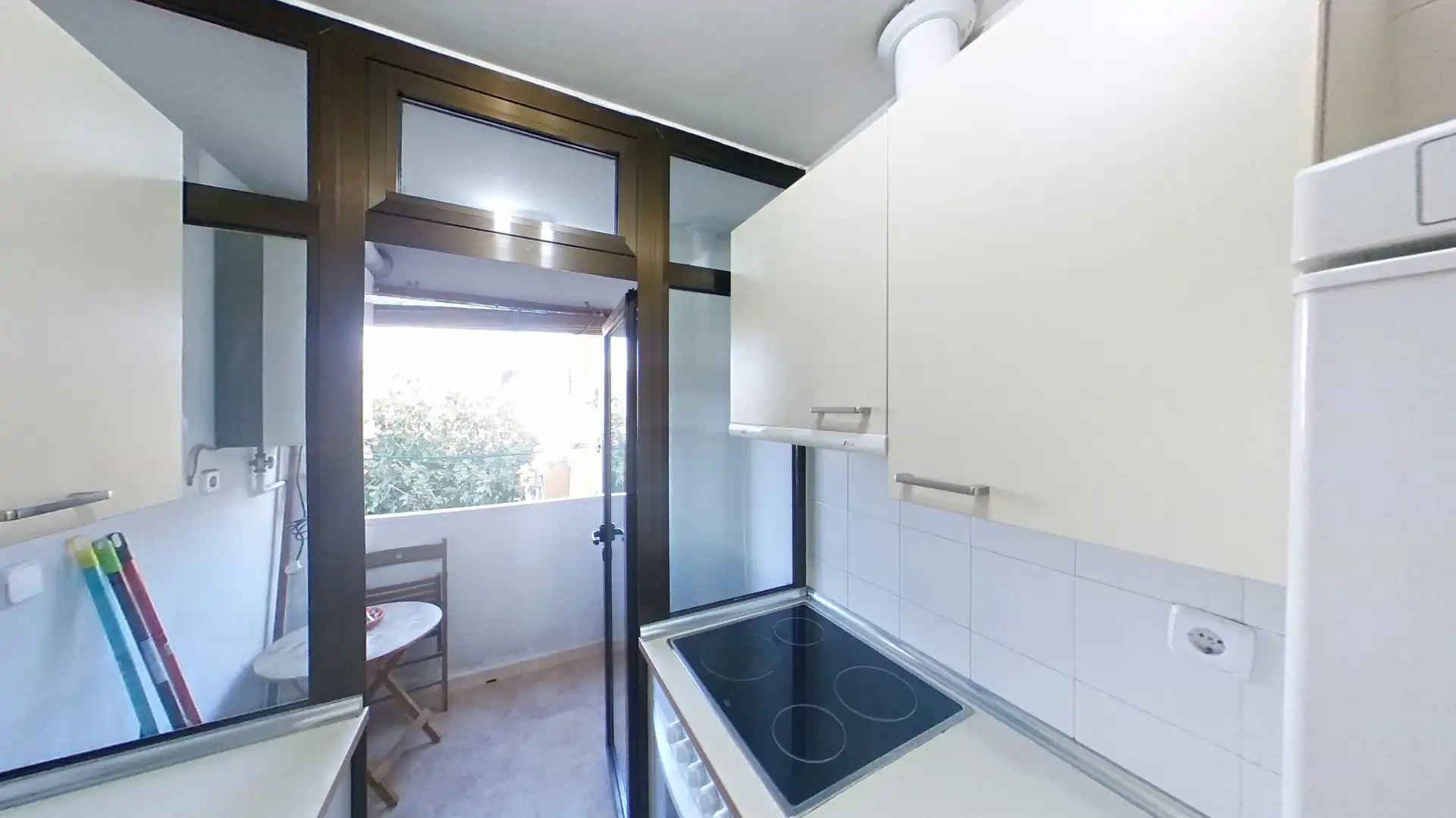Flat for rent in Calle Azucena, Norte - Universidad
