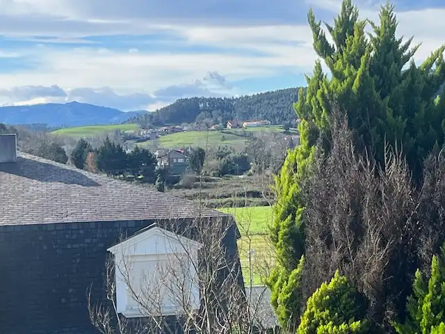Vista exterior de Casa adosada en venta en Piélagos con Calefacción, Jardín privado y Terraza