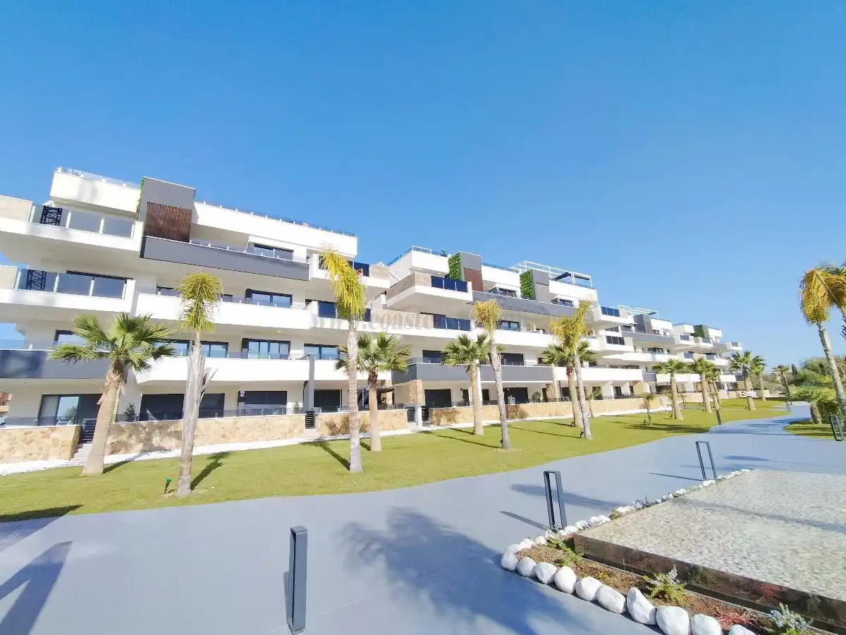 Exterior view of Apartments for sale in Orihuela  with Terrace, Storage room and Furnished