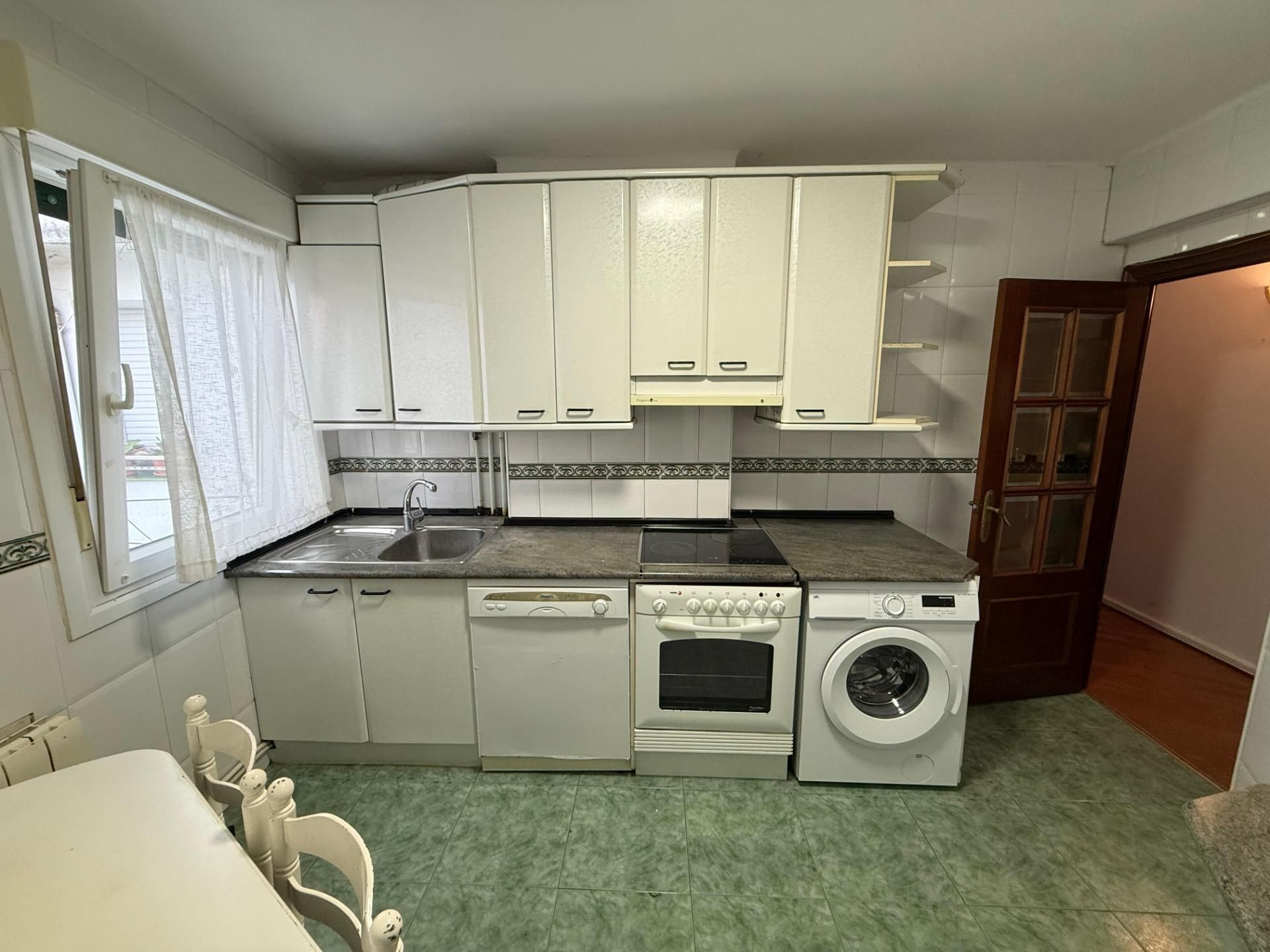 Kitchen of Flat for sale in Basauri   with Heating and Balcony