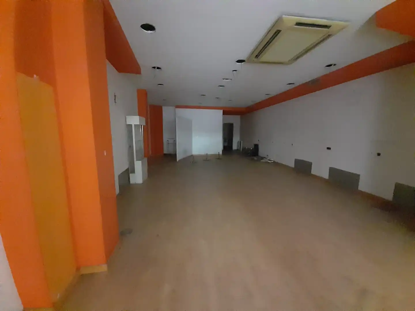 Local comercial en venda a Casco Antiguo, imagen 3