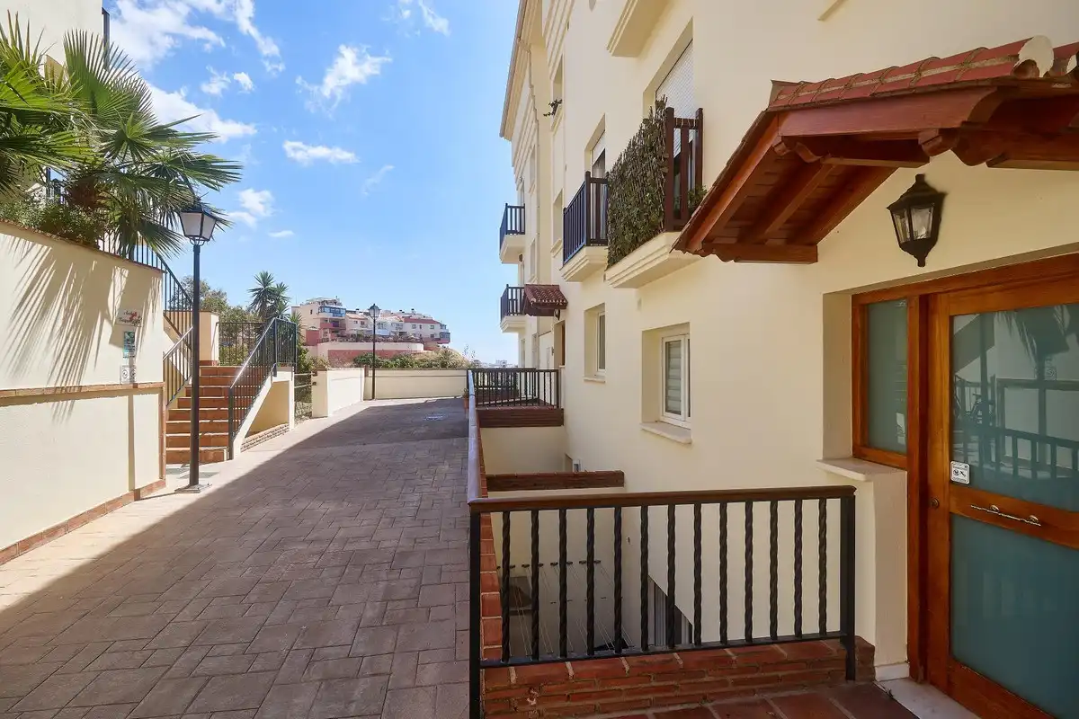 Apartment with pool for sale in del sol, imagen 39