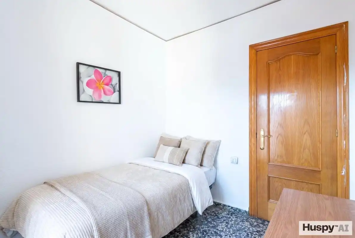 Habitación de Piso en venta en Paterna con Calefacción