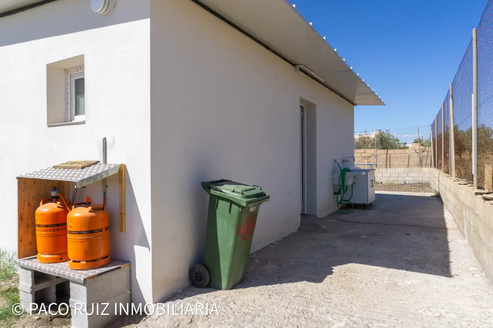 Vista exterior de Finca rústica en venta en Tabernas con Aire acondicionado, Jardín privado y Terraza