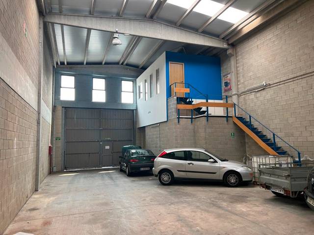 Nave industrial en Alquiler en O Milladoiro