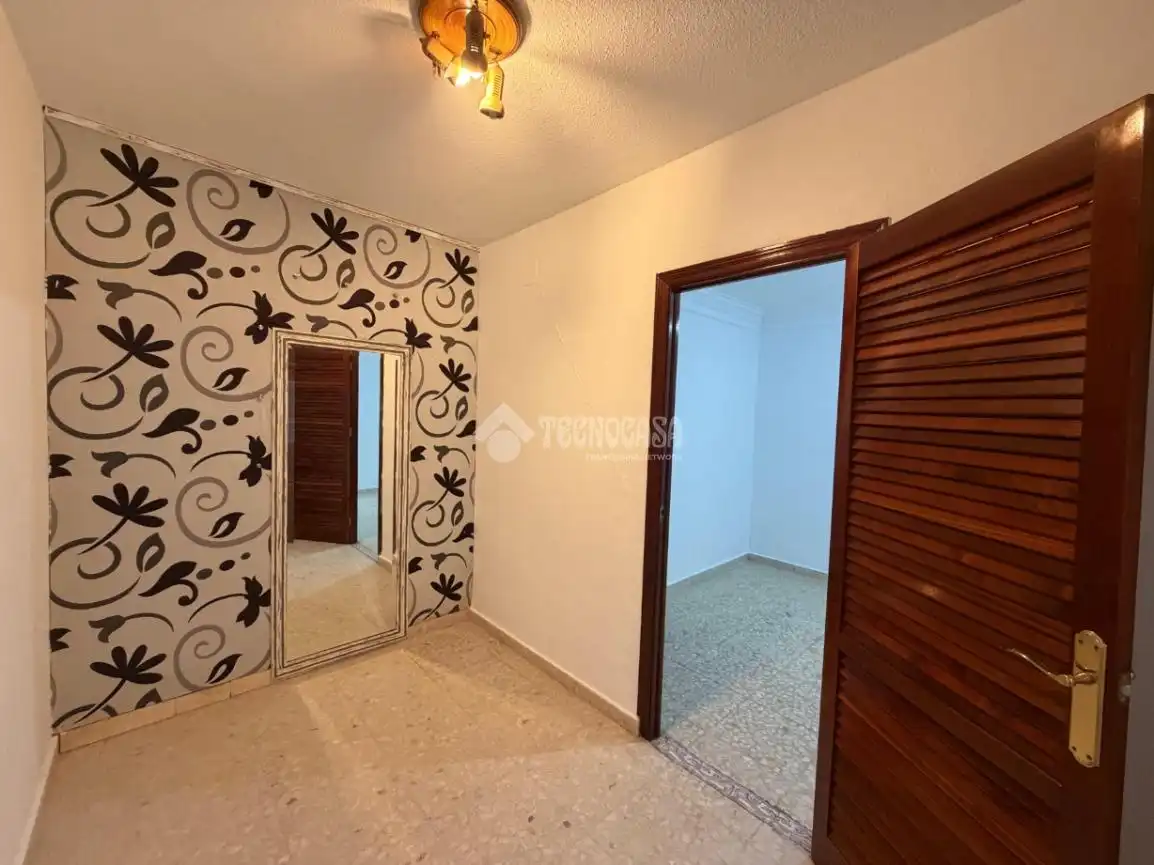 Schlafzimmer von Wohnung zum Verkauf in Torreblascopedro mit Klimaanlage