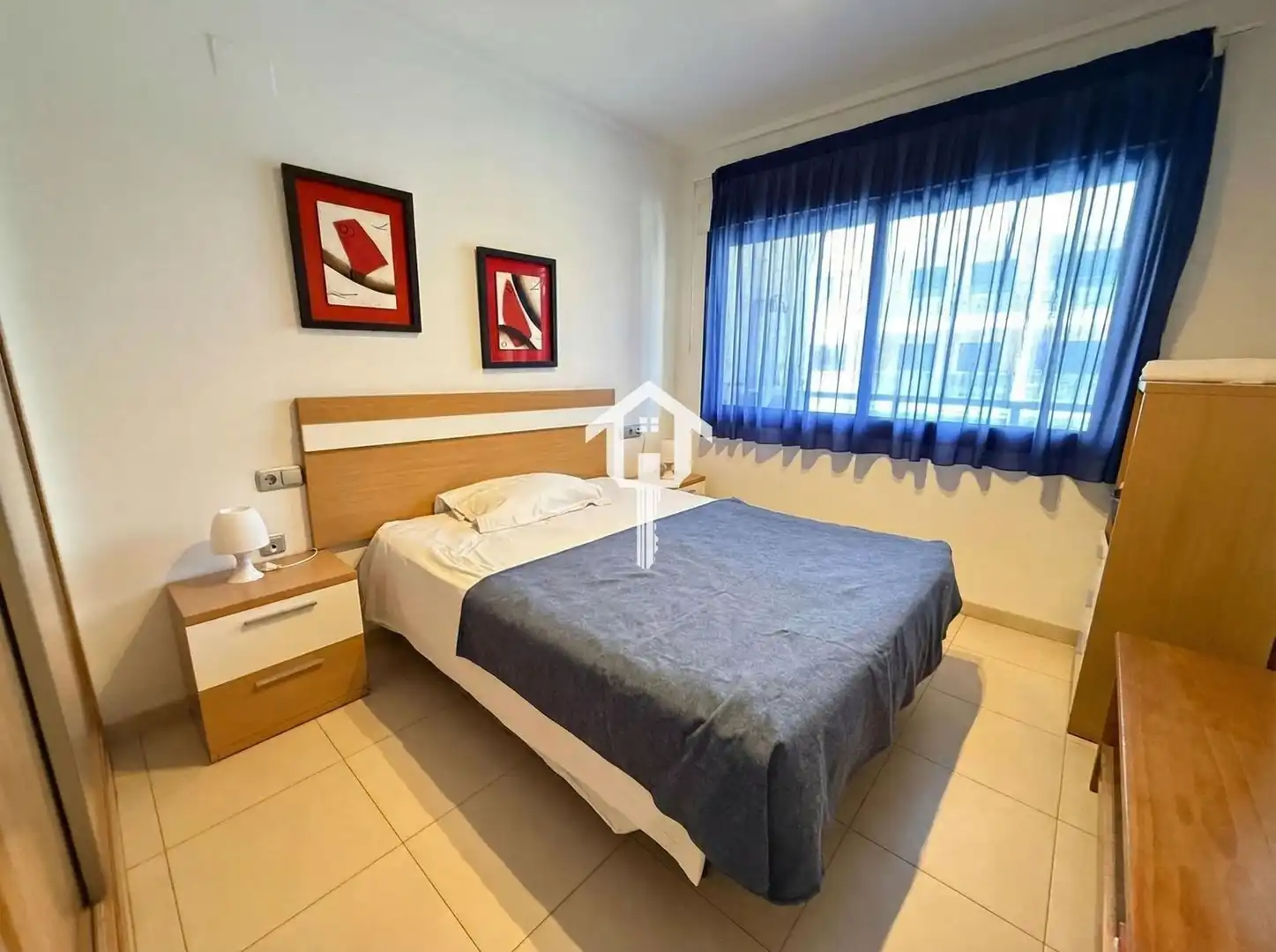 Habitación de Piso en venta en Alicante / Alacant con Amueblado, Balcón y Jacuzzi