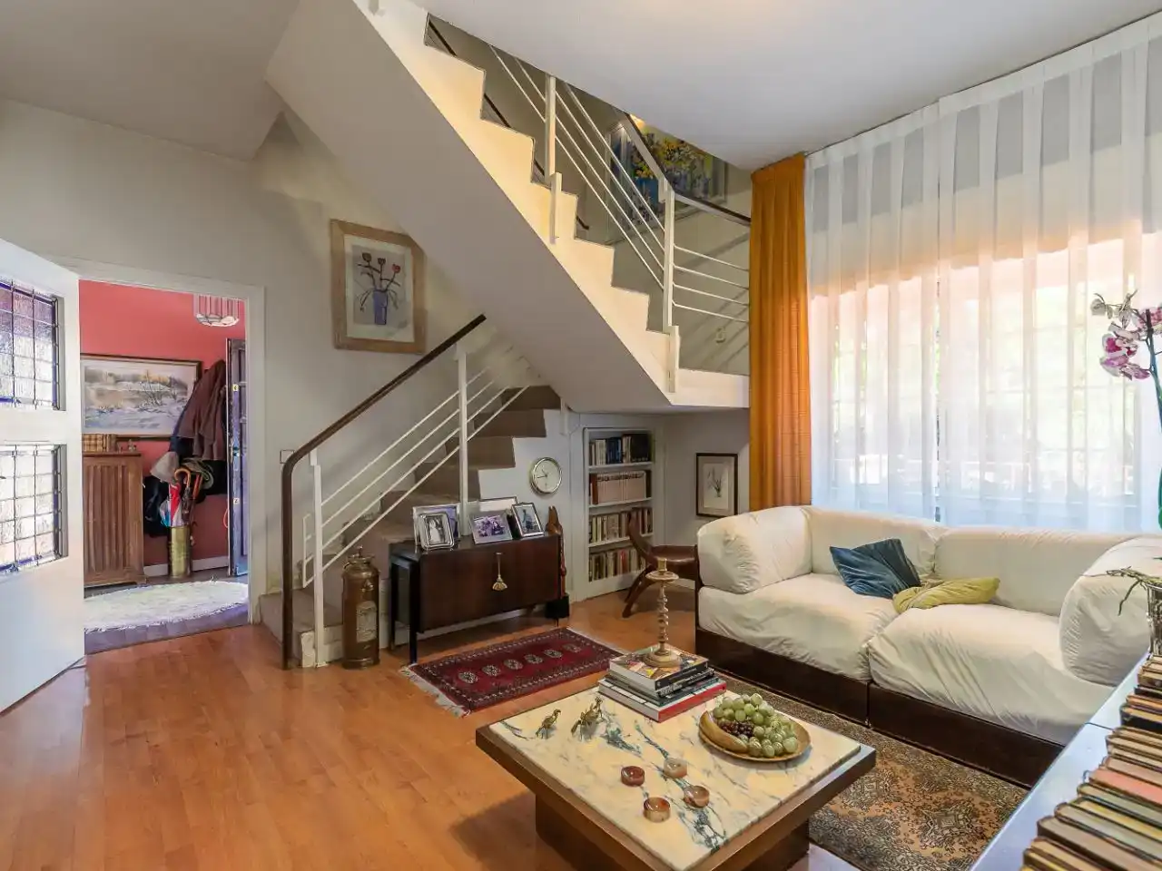 Sala de estar de Casa o chalet en venta en Madrid con Aire acondicionado, Jardín privado y Parquet