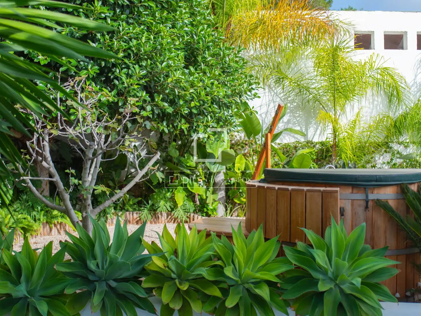 Jardí de Casa o xalet en venda en Santa Eulària des Riu amb Aire condicionat, Calefacció i Jardí privat