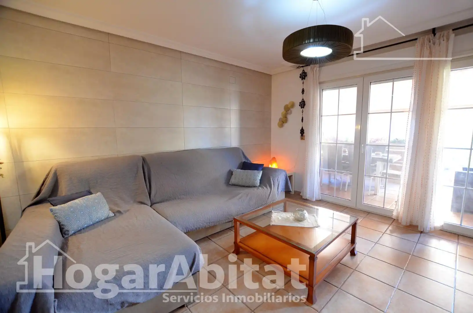 Sala d'estar de Casa adosada en venda en Alicante / Alacant amb Aire condicionat, Calefacció i Jardí privat