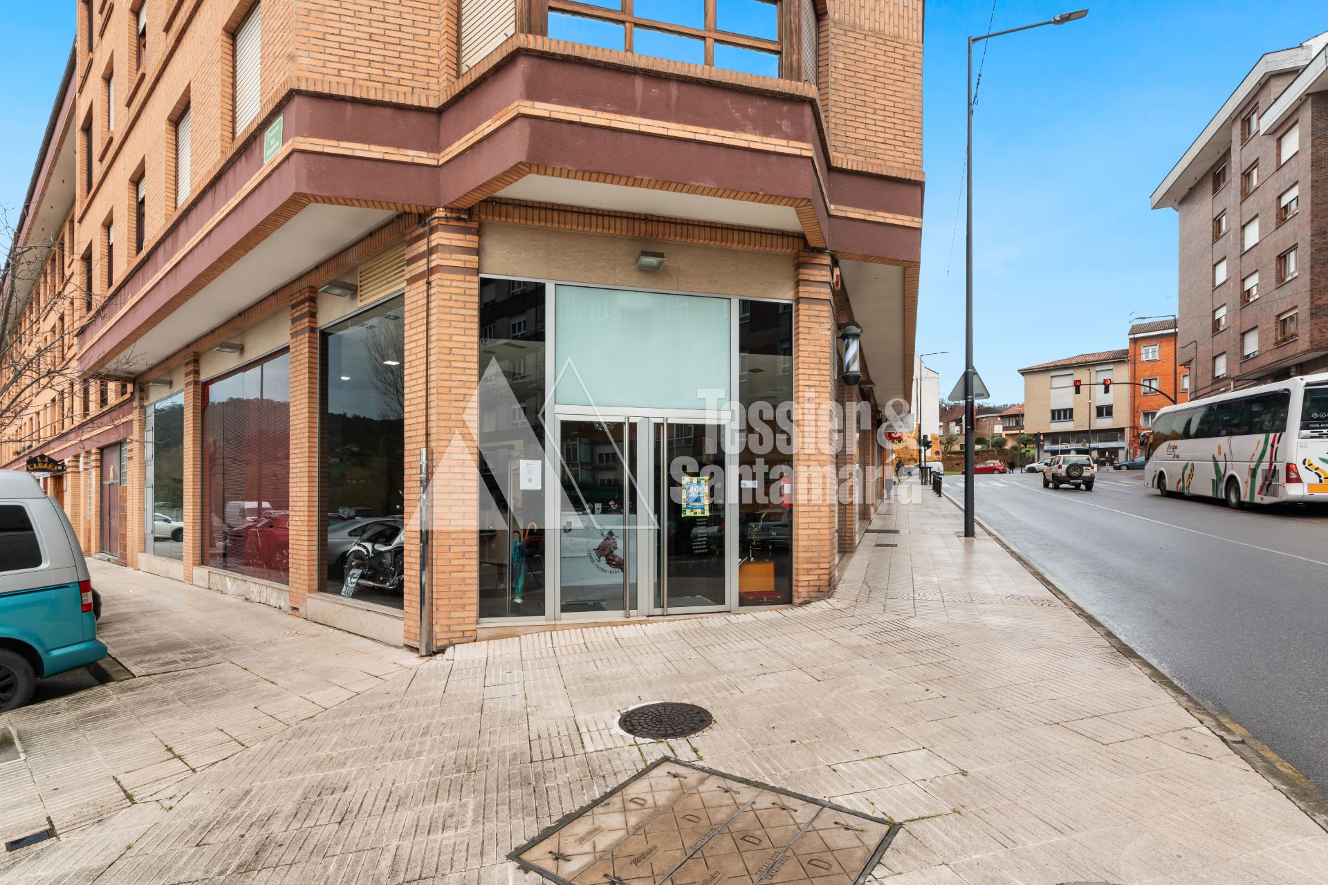 Außenansicht von Geschaftsraum zum Verkauf in Llanera mit Klimaanlage