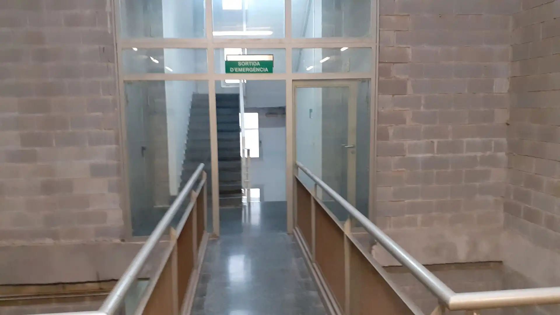 Fabrikhallen zum Verkauf in L'Hospitalet de Llobregat