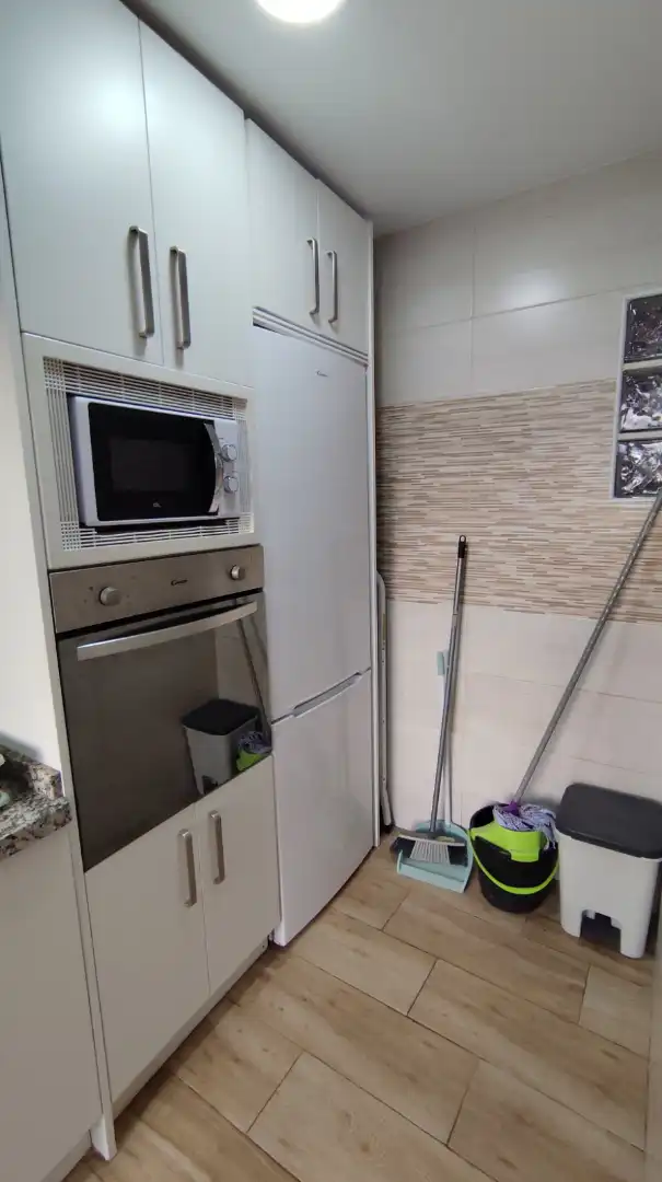 Küche von Wohnung zur Miete in Granada mit Klimaanlage, Möbliert und Ofen