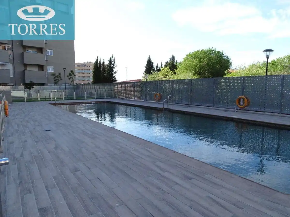 Swimming pool of Flat for rent in Granada  with Heating, Parquet flooring and Terrace
