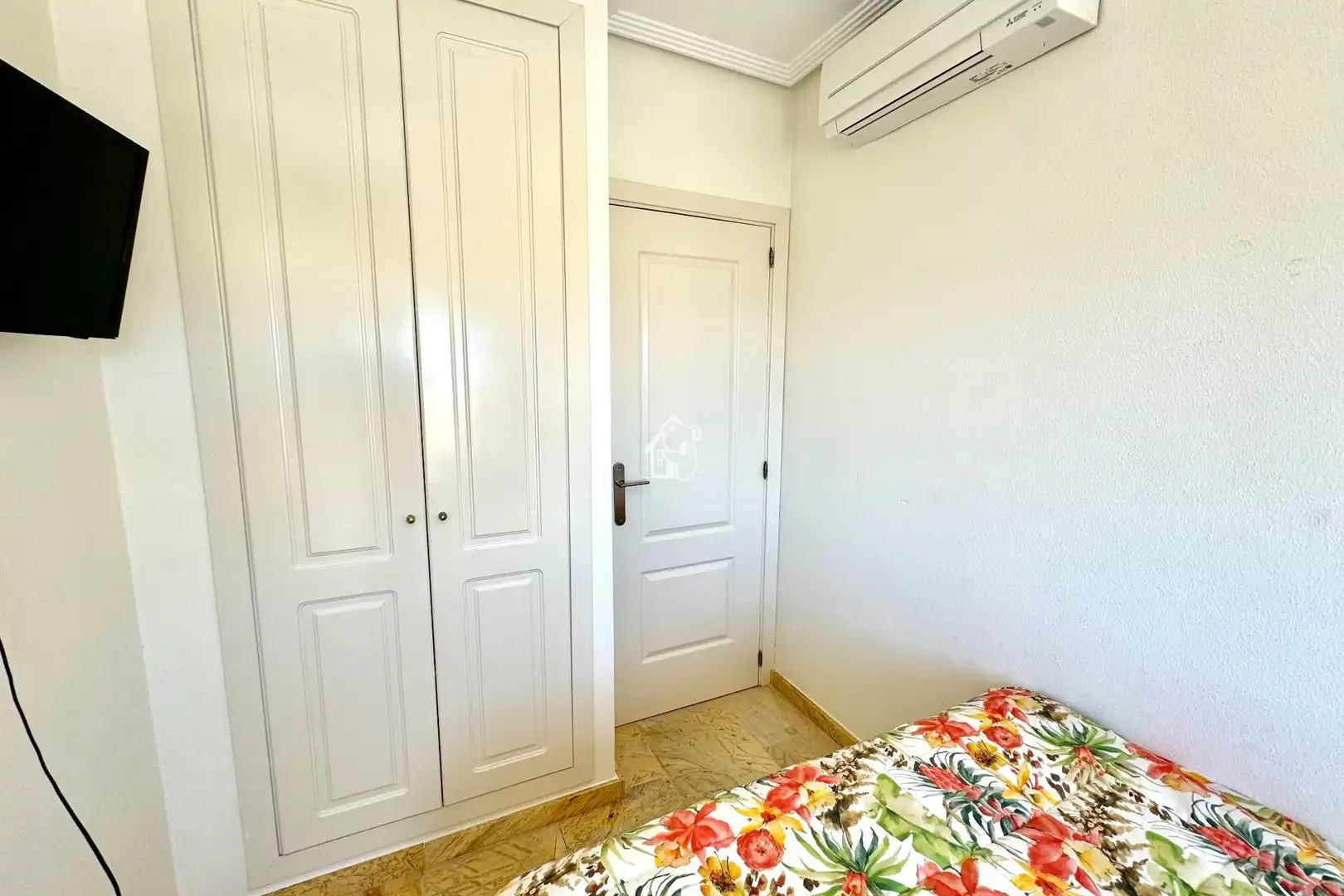 Habitación de Casa adosada de alquiler en Orihuela con Aire acondicionado, Terraza y Piscina