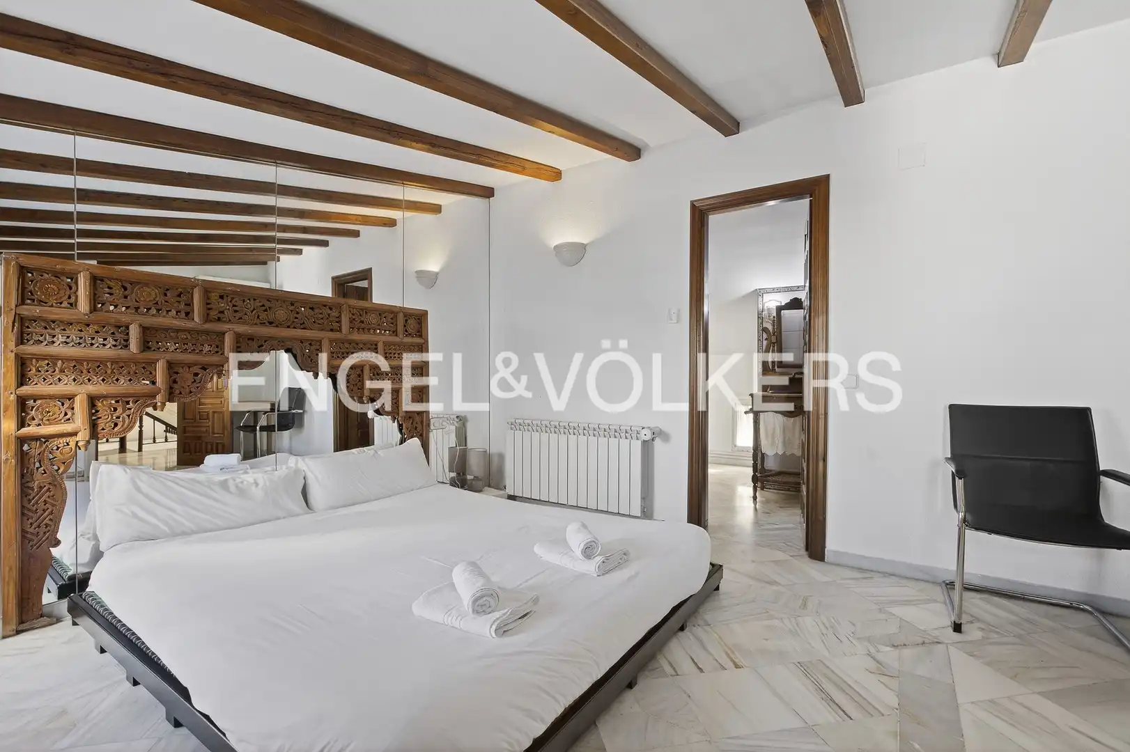 Bedroom of Houses for sale in Sevilla  with Air Conditioner, Heating and Parquet flooring