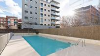 Piscina de Pis de lloguer en L'Hospitalet de Llobregat amb Aire condicionat, Calefacció i Terrassa