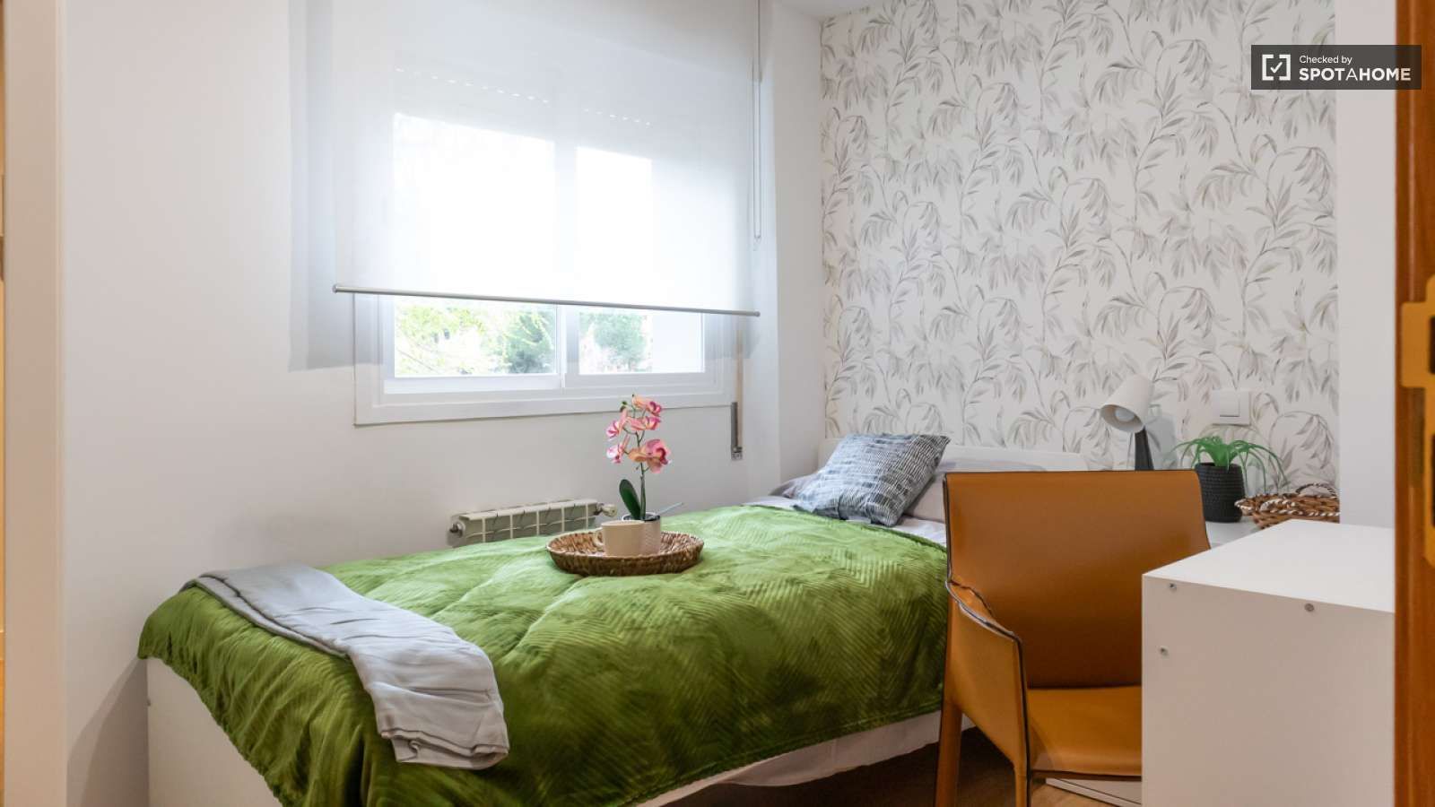 Bedroom of Flat to share in  Madrid Capital  with Air Conditioner, Heating and Terrace