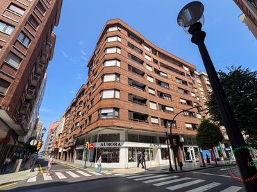 Pis amb ascensor en venda a Gijón - Avenida de la Costa 123