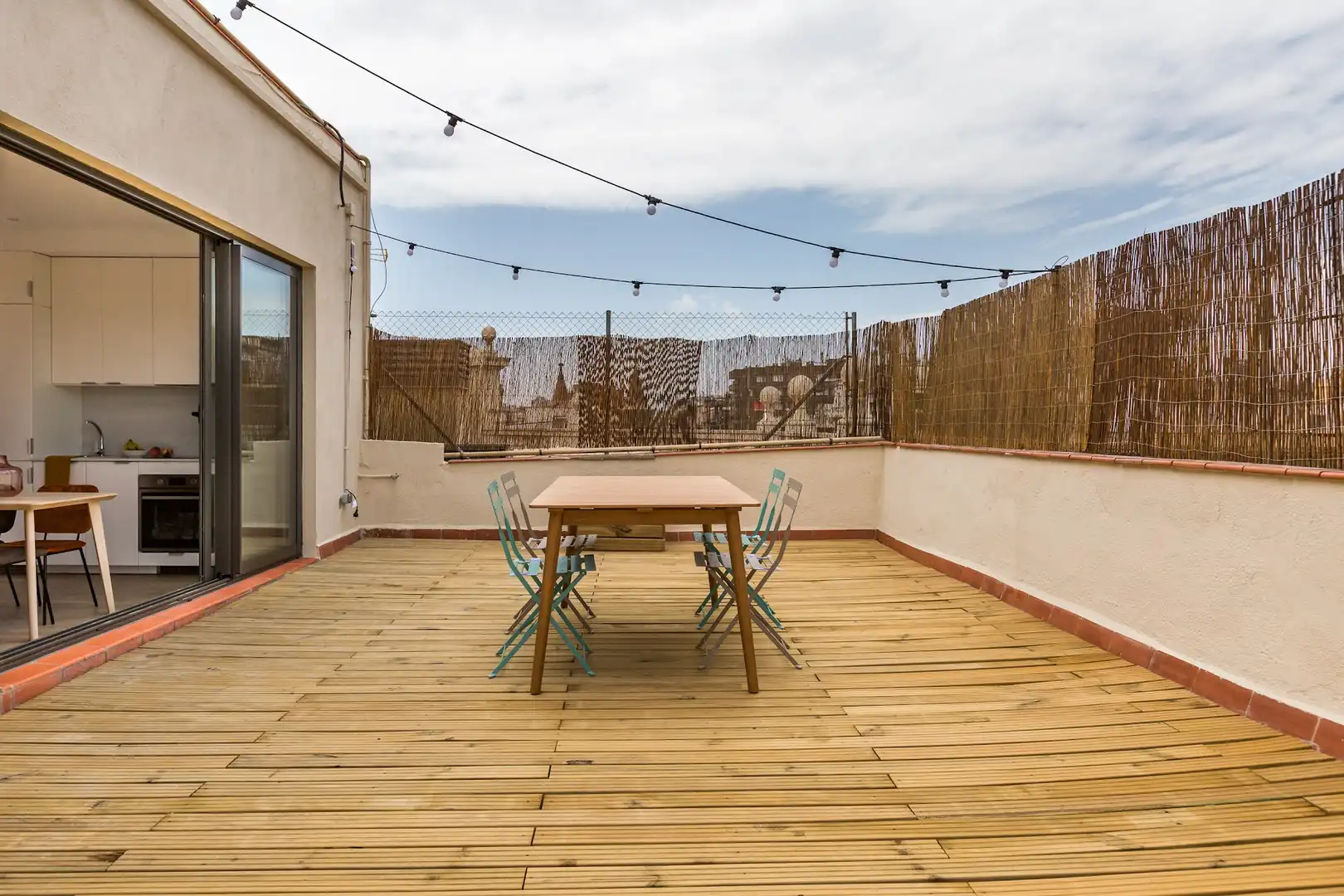 Terrasse von Wohnungen mieten mit Kaufoption in Barcelona mit Klimaanlage, Terrasse und Möbliert