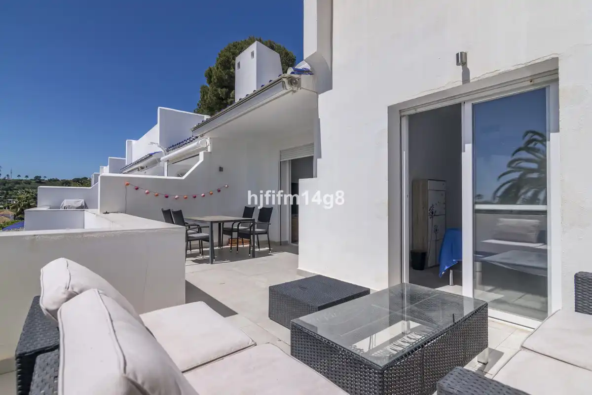 Apartment with pool for sale in Arrabal Aloha Golf 91, imagen 3