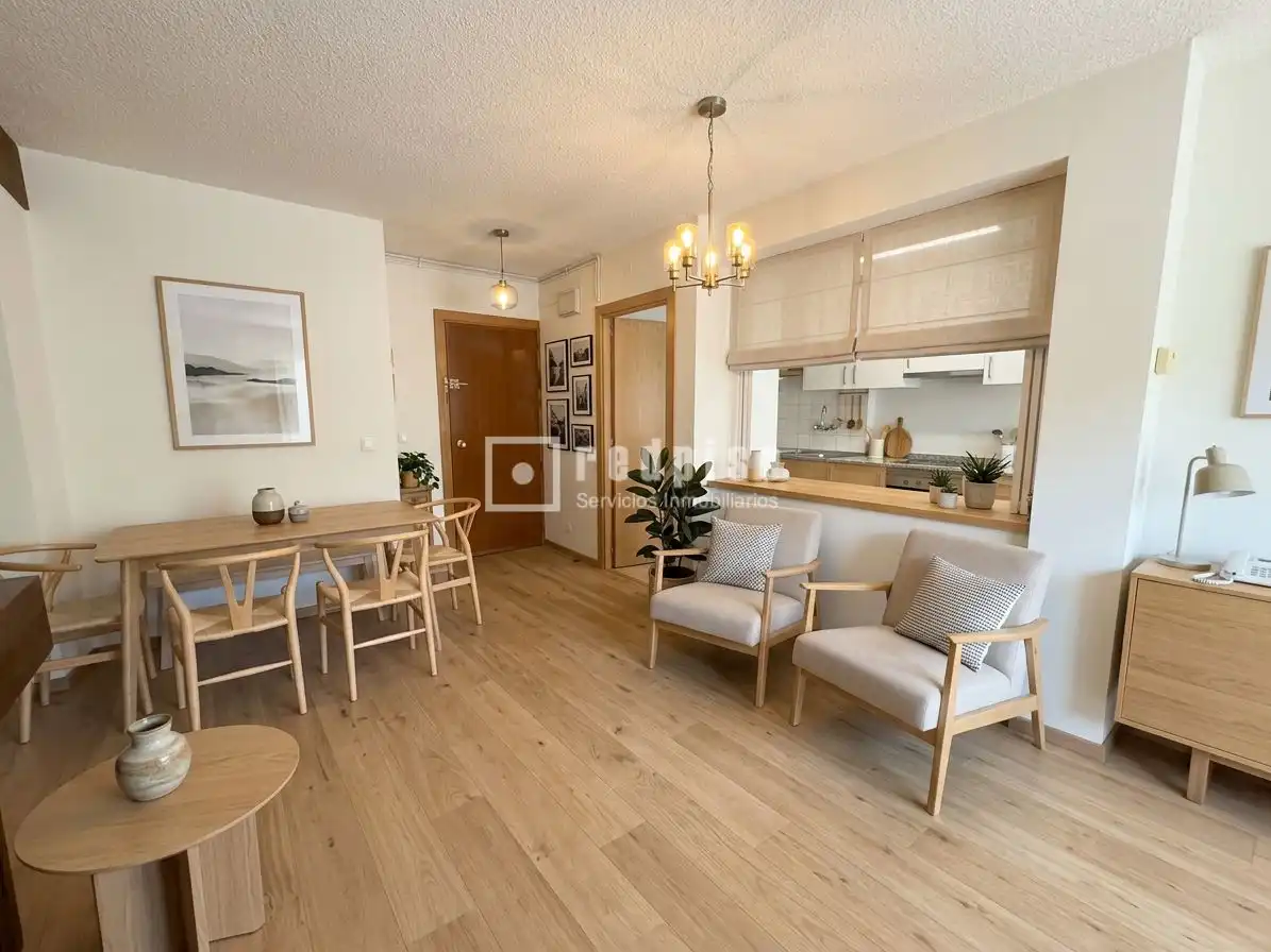 Living room of Flat for sale in Madrid  with Heating, Private garden and Parquet flooring