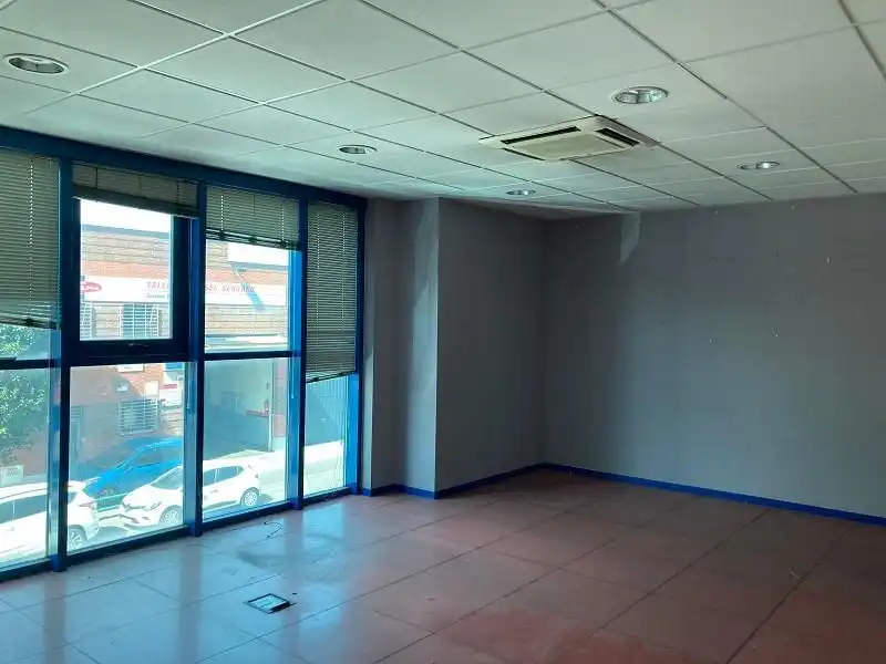 Edificio en venta en PRIMAVERA / AV. DE LAS ESTACIONES, Polígono de las Monjas