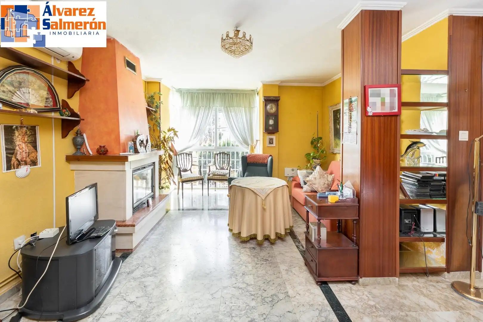 Sala d'estar de Casa o xalet en venda en Albolote amb Calefacció, Jardí privat i Terrassa