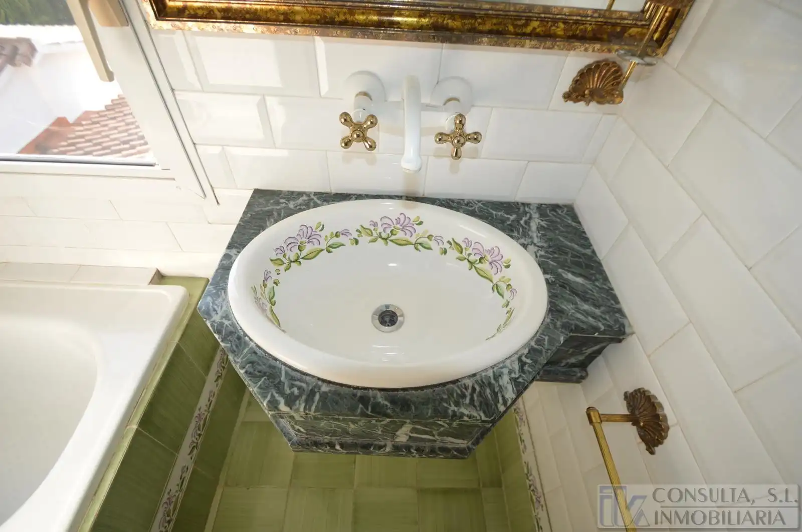 Bany de Casa o xalet en venda en Vinaròs amb Jardí privat, Terrassa i Piscina