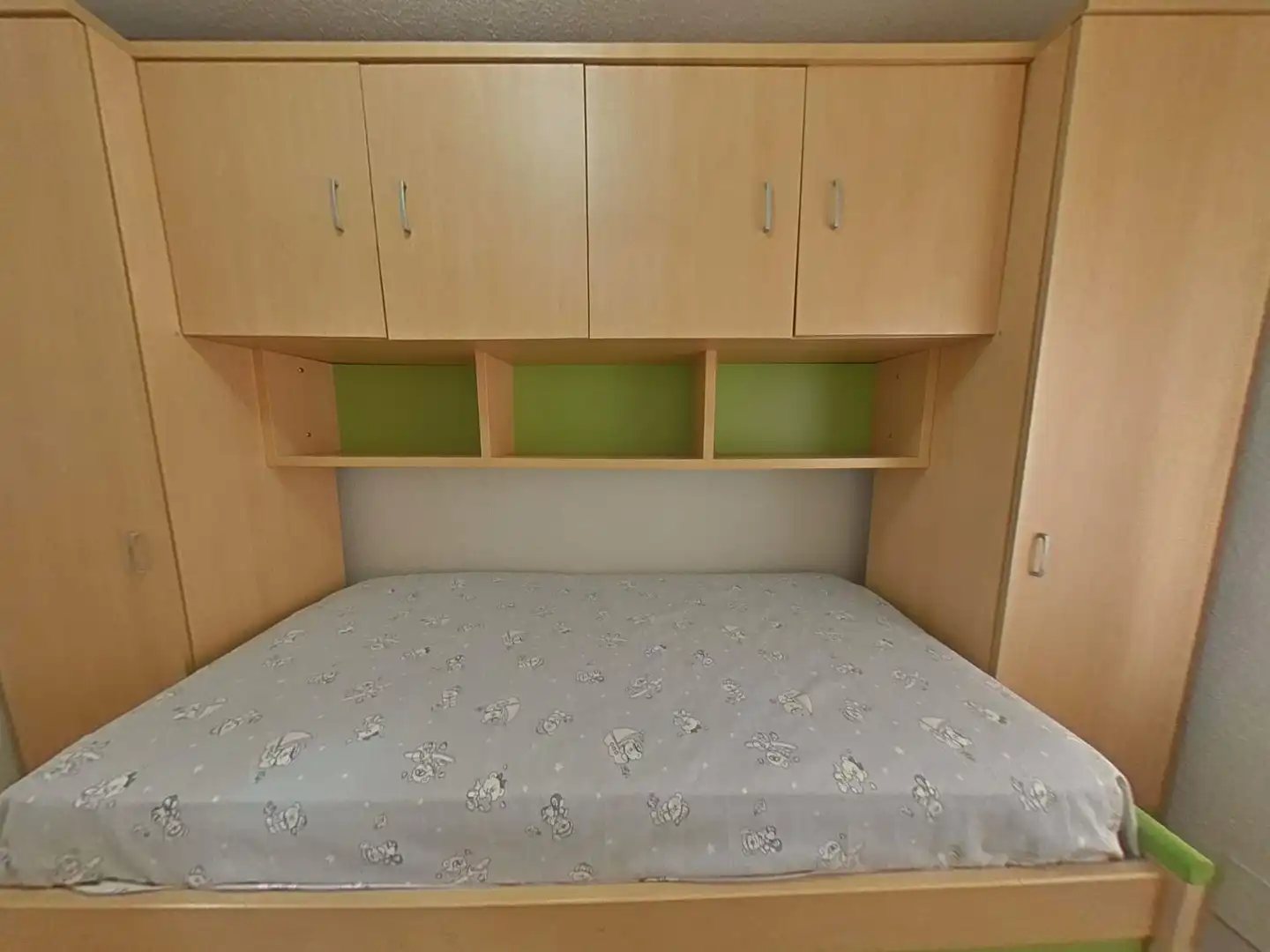 Bedroom of Flat for sale in Córdoba  with Air Conditioner and Furnished