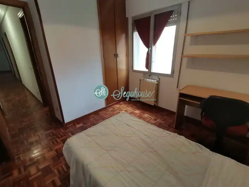 Habitación de Piso en venta en Segovia con Calefacción, Parquet y Terraza