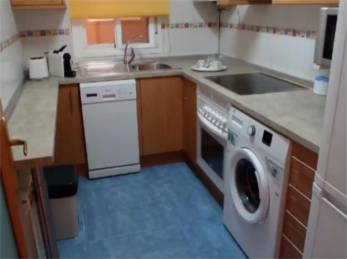 Cuina de Pis de lloguer en Bronchales amb Parquet, Traster i Moblat