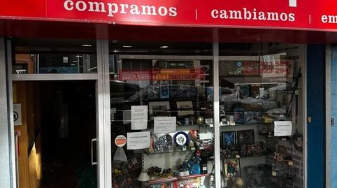 Se alquila local comercial en plena Cuesta de la Tapia,  con mucho tipo de negocios a su alrededor y al lado de una parada de taxi, imatge 3