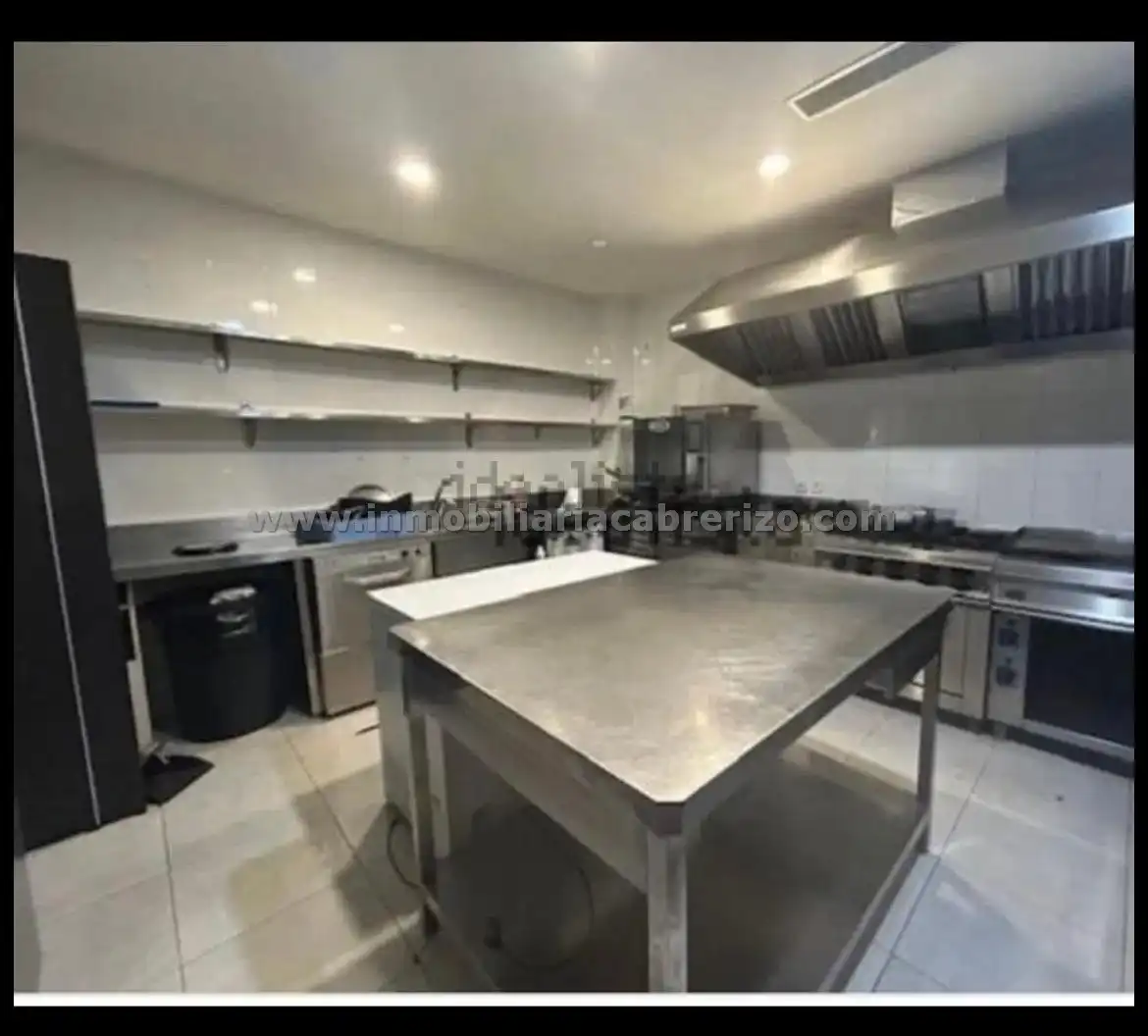 Local comercial en venta en Centro, imagen 2