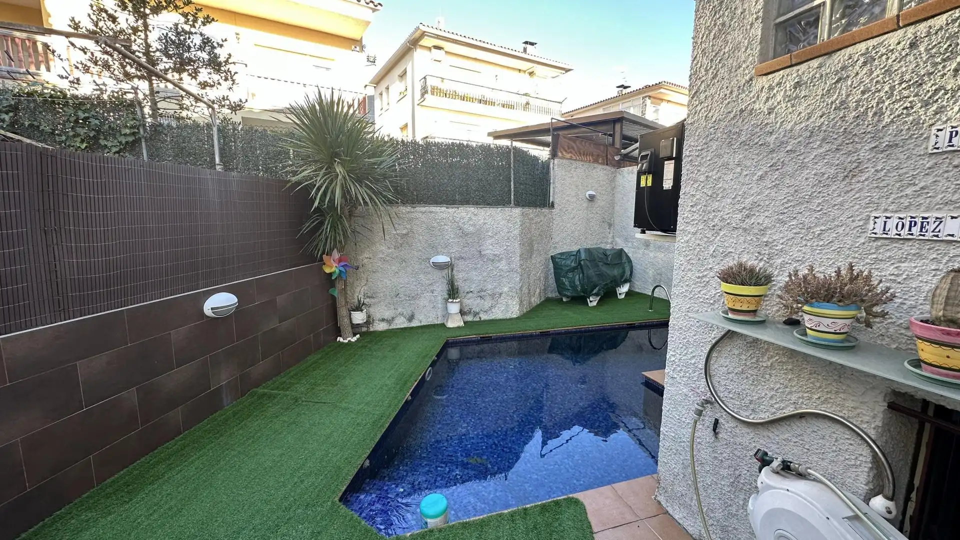 Piscina de Casa adosada en venta en Sant Celoni con Calefacción, Jardín privado y Terraza