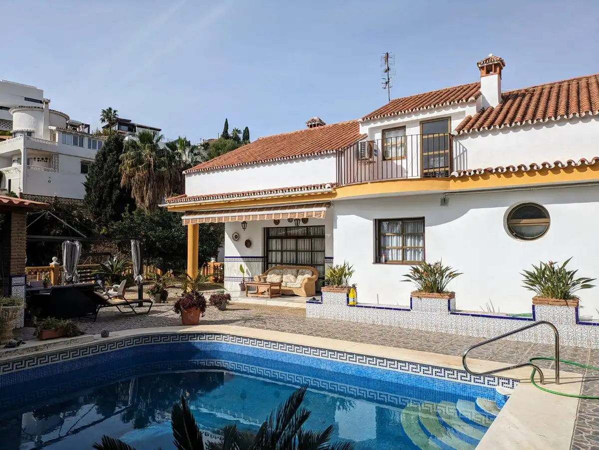 Exterior view of Houses for sale in Benalmádena  with Air Conditioner, Heating and Terrace