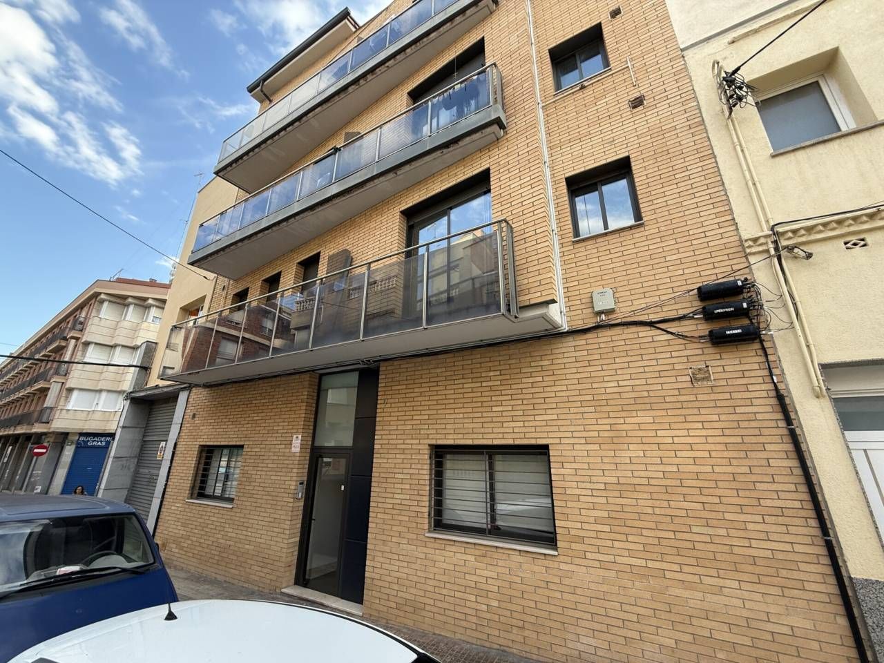 Exterior view of Duplex to rent in Terrassa  with Heating, Storage room and Balcony
