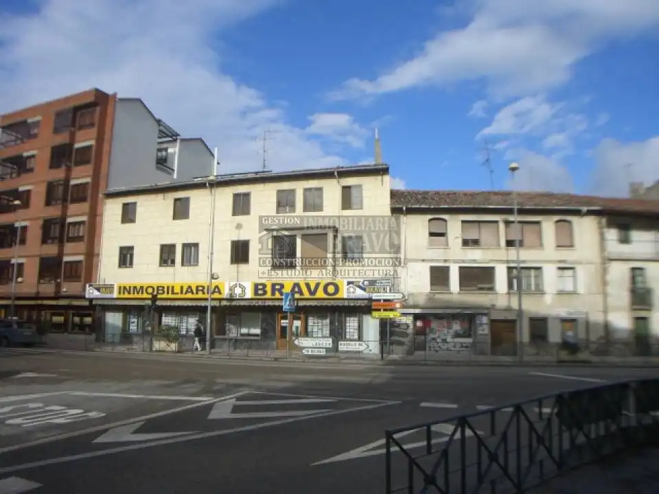 Local comercial de lloguer a Medina de Pomar, imagen 5