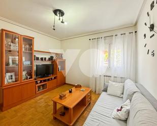 Living room of Apartment for sale in  Madrid Capital  with Heating and Furnished