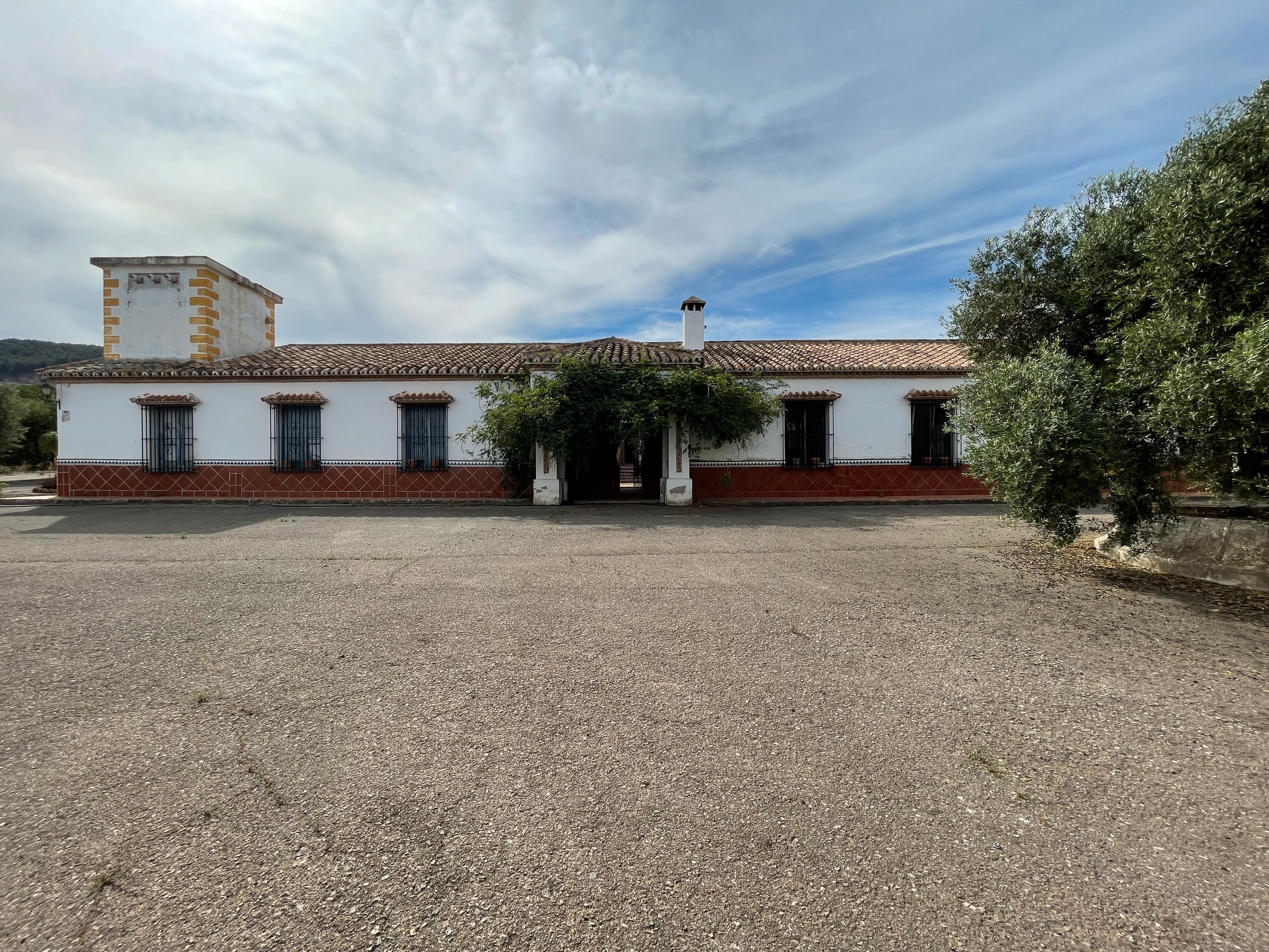 Vista exterior de Finca rústica en venda en Antequera amb Jardí privat, Piscina i Internet