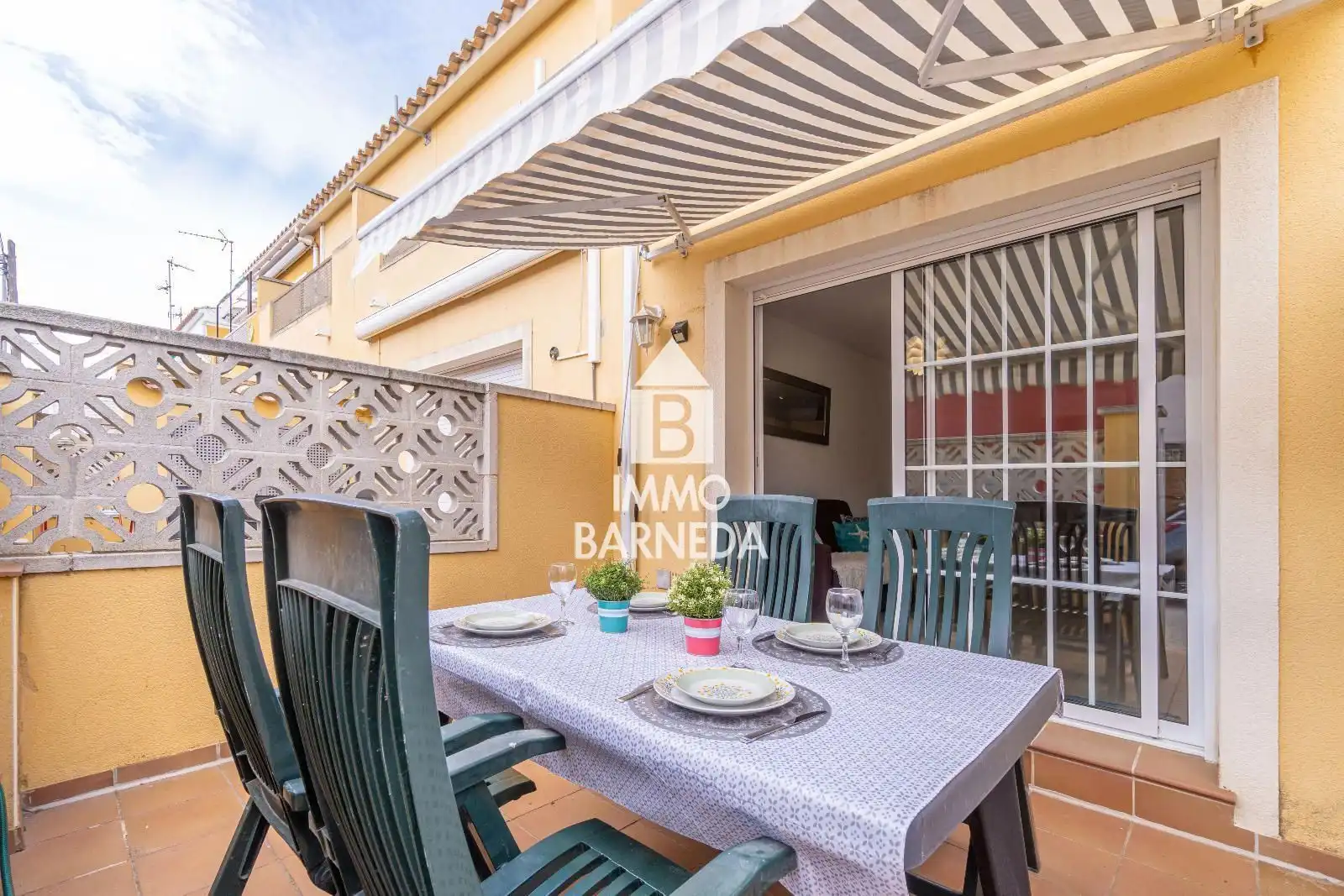 Vista exterior de Casa o chalet en venta en Empuriabrava con Aire acondicionado, Calefacción y Terraza
