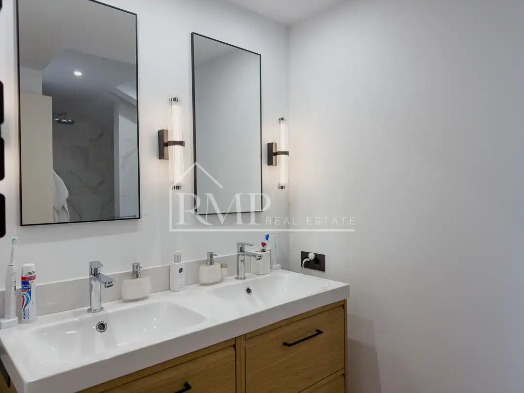 Badezimmer von Haus oder Chalet zum Verkauf in Sant Vicenç de Montalt mit Klimaanlage, Heizung und Privatgarten