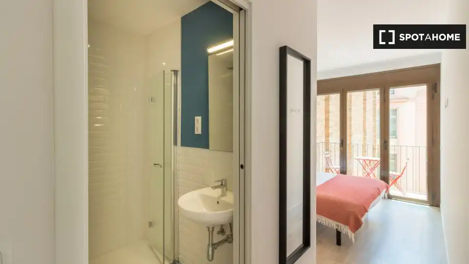 Flat with terrace to rent in Ciutat Vella, imagen 10