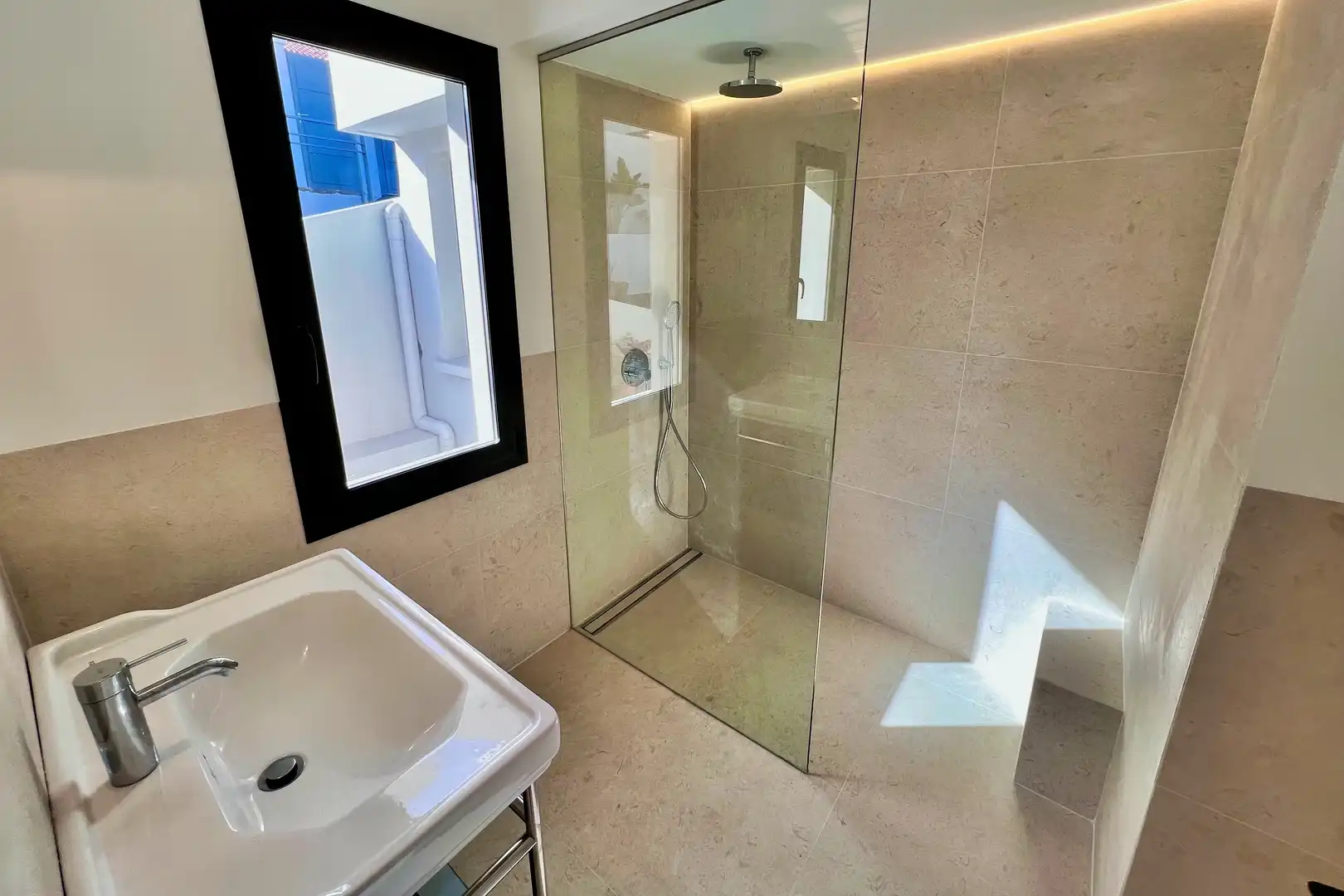 Bathroom of Country homes for sale in Puerto de la Cruz  with Parquet flooring, Terrace and Storage room