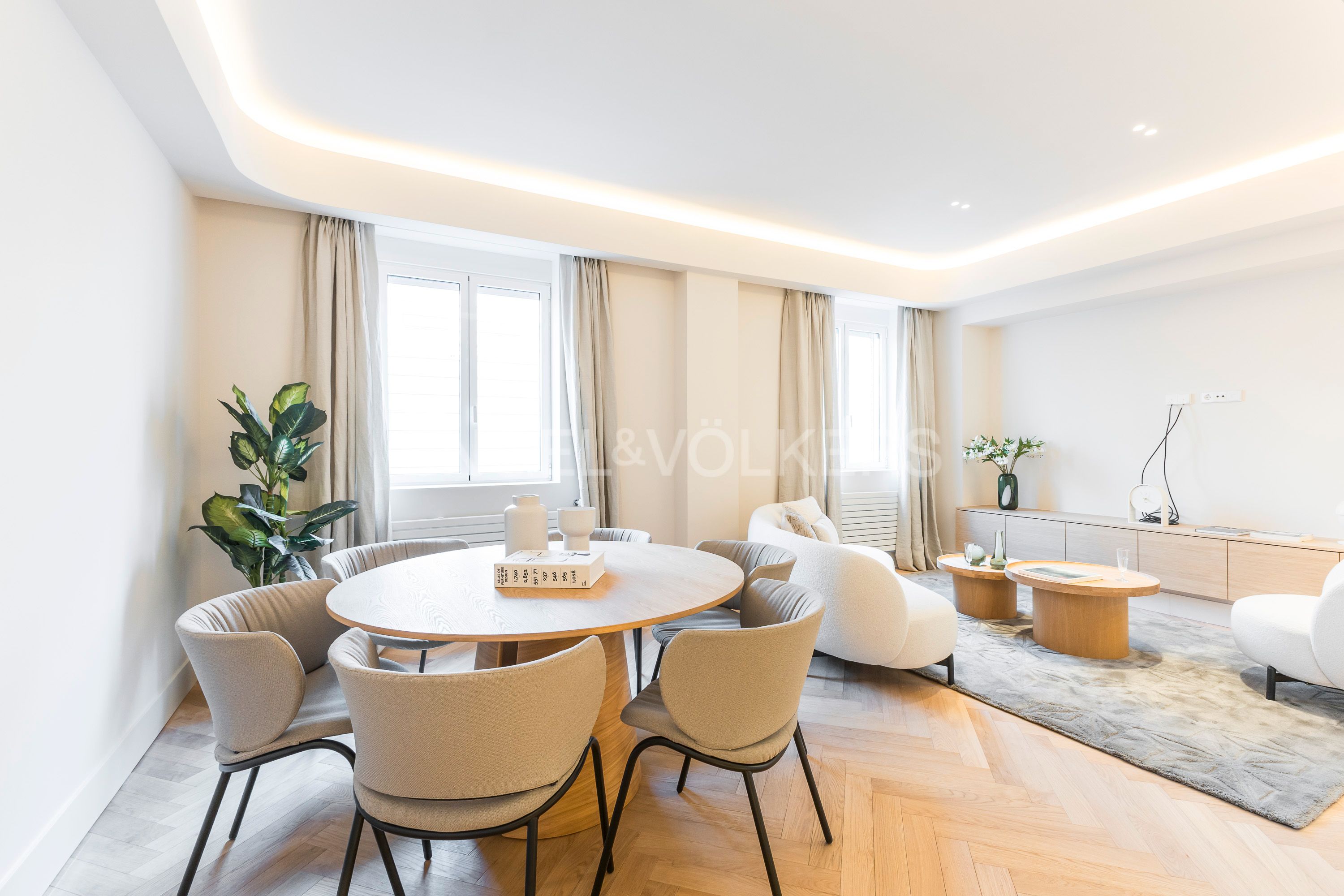 Living room of Flat for sale in  Madrid Capital  with Air Conditioner, Heating and Storage room