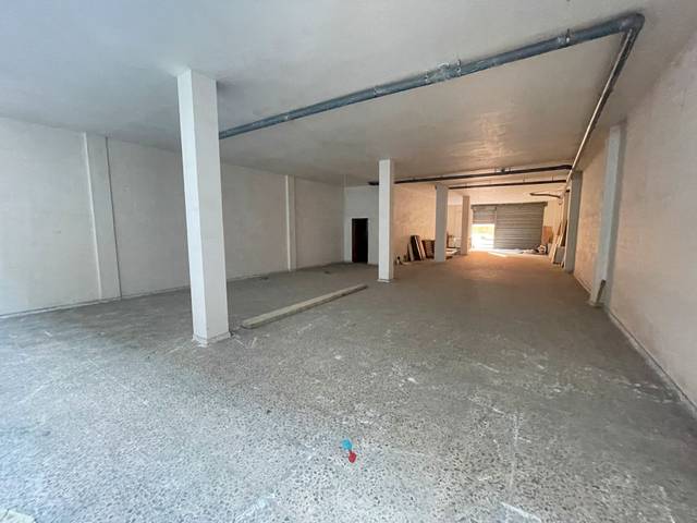 Local comercial en Venta en Carrer de Ramon Dagà, 15 en Can Bassa