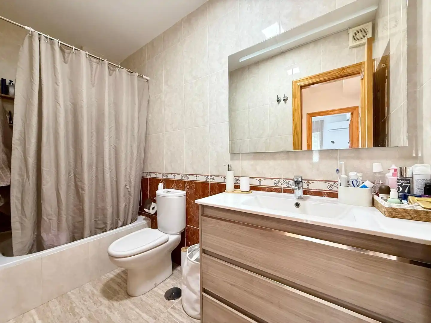 Badezimmer von Maisonette zum Verkauf in Vícar mit Klimaanlage, Heizung und Abstellraum