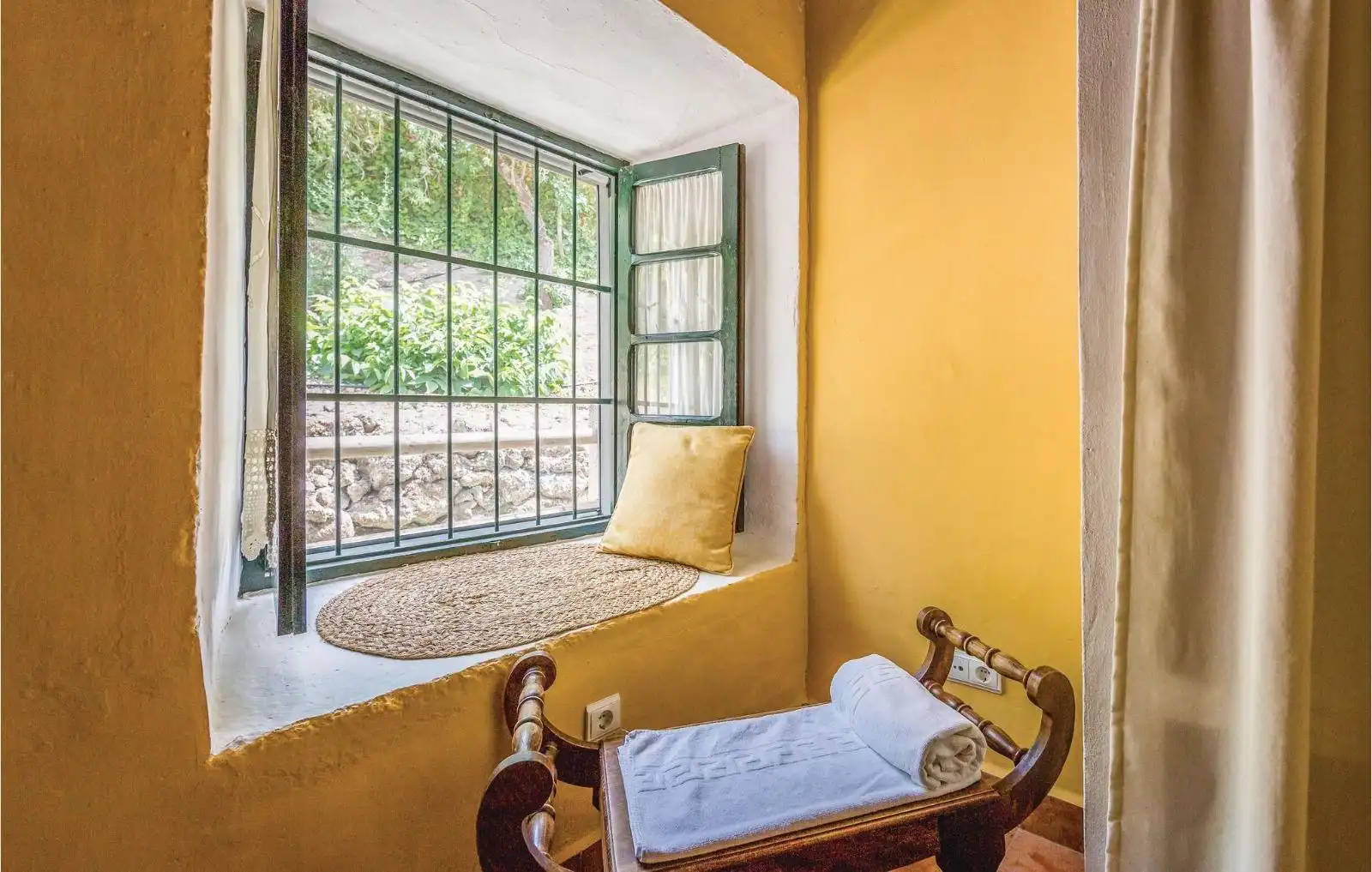 Bedroom of Houses for sale in Málaga  with Private garden, Swimming Pool and Furnished