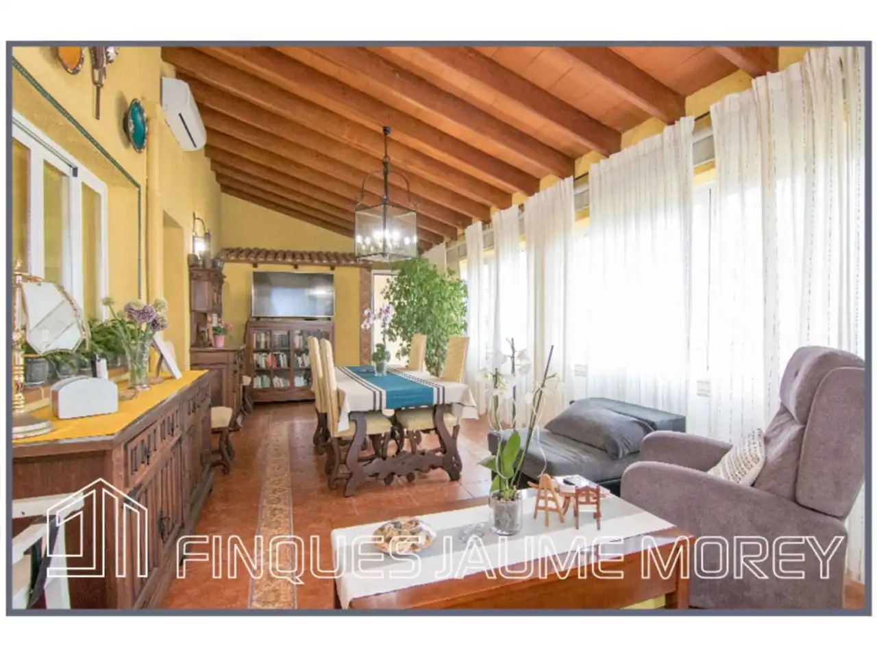 Sala d'estar de Casa o xalet en venda en Lloseta amb Aire condicionat, Jardí privat i Terrassa