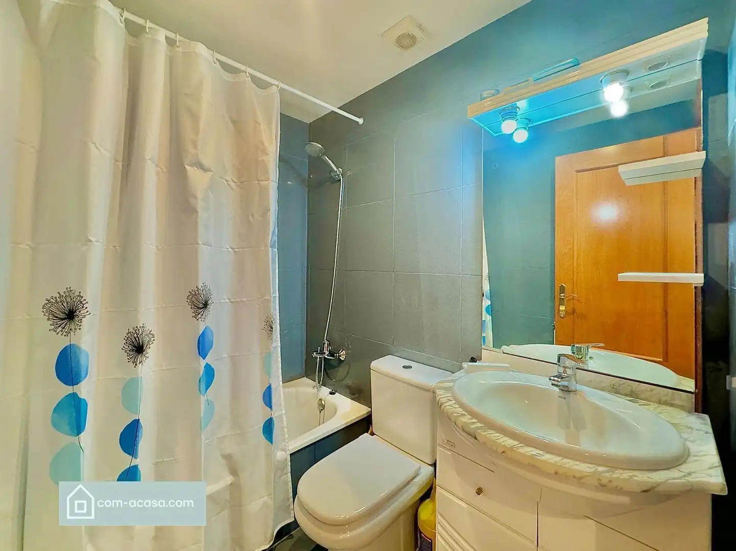 Bathroom of Attic for sale in El Pedró